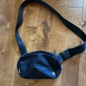 Lululemon belt bag